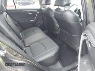 2024 Toyota RAV4 XLE Premium z VIN 2T3A1RFV9RC411142, wystawiony jako IAAI lot #42319590 z przebiegiem 18 585 mil mil oraz . Historia ofert i sprzedaży dostępna na DreamBid. Obrazek 8.