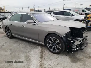 2023 BMW i7 xDrive60 z VIN WBY53EJ06PCN87689, wystawiony jako Copart lot #40098604 z przebiegiem 1737 mil mil oraz . Historia ofert i sprzedaży dostępna na DreamBid. Obrazek 4.