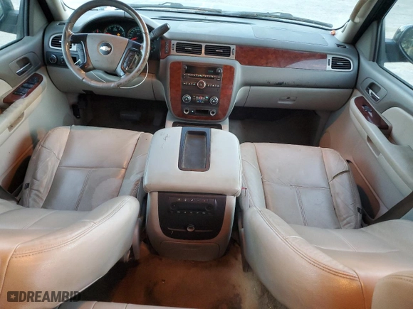 2009 Chevrolet Suburban LT w/2LT with VIN 1GNFC26069R230517, listed as a Copart auction lot 75304014 with 360,939 mi miles and Salvage Title. Bid and sale history available at carsss.com. Image 8.