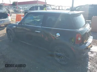 2010 MINI Hardtop S with VIN WMWMF7C59ATX41423, listed as a IAAI auction lot 42547368 with 118,083 mi miles and . Bid and sale history available at DreamBid. Image 3.