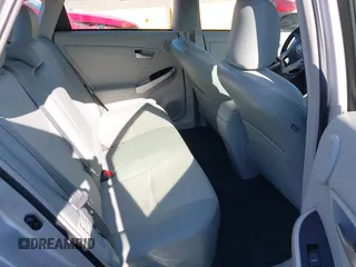 2015 Toyota Prius Four z VIN JTDKN3DU4F0422967, wystawiony jako IAAI lot #42279662 z przebiegiem 41 167 mil mil oraz . Historia ofert i sprzedaży dostępna na DreamBid. Obrazek 8.