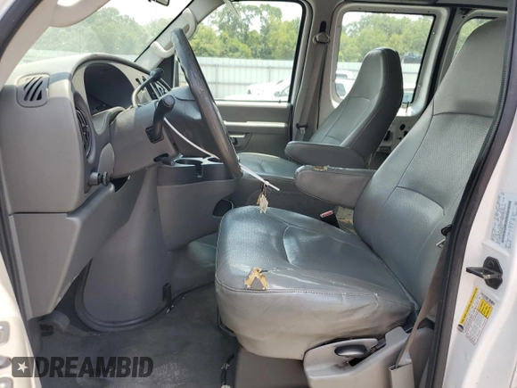2008 Ford Econoline Cargo Commercial with VIN 1FTNE24L48DA25432, listed as a Copart auction lot 64411635 with 151,375 mi miles and Clean title. Bid and sale history available at DreamBid. Image 7.