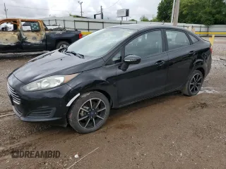 2019 Ford Fiesta SE z VIN 3FADP4BJ2KM159747, wystawiony jako Copart lot #55730795 z przebiegiem 87 005 mil mil oraz Szkoda całkowita • Salvage title. Historia ofert i sprzedaży dostępna na DreamBid. Obrazek 1.