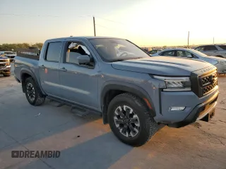 2024 Nissan Frontier Pro-X z VIN 1N6ED1EJ7RN619600, wystawiony jako Copart lot #74284664 z przebiegiem 19 786 mil mil oraz Szkoda całkowita • Salvage title. Historia ofert i sprzedaży dostępna na DreamBid. Obrazek 4.