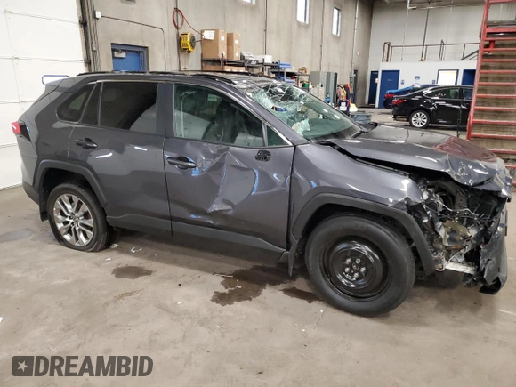2024 Toyota RAV4 XLE Premium z VIN 2T3A1RFV6RW448518, wystawiony jako Copart lot #57974605 z przebiegiem 2 387 mil mil oraz Czysty tytuł • Clean title. Historia ofert i sprzedaży dostępna na DreamBid. Obrazek 4.