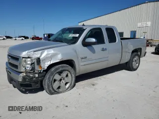 2010 Chevrolet Silverado 1500 LT with VIN 1GCSCSE04AZ186840, listed as a Copart auction lot 49849965 with 301,420 mi miles and Salvage Title. Bid and sale history available at DreamBid. Image 1.