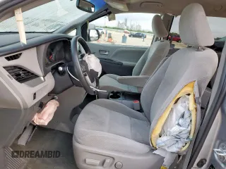 2017 Toyota Sienna LE Auto Access Seat with VIN 5TDKZ3DC5HS861042, listed as a Copart auction lot 60690025 with 85,021 mi miles and Salvage title. Bid and sale history available at DreamBid. Image 7.