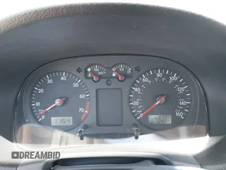 2006 Volkswagen Golf GLS с VIN 9BWGL61J464011980, выставлен на аукционе IAAI как лот 42246481 с пробегом 63 135 миль миль и . История ставок и продаж доступна на DreamBid. Изображение 7.