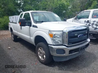 2016 Ford F-250 XLT z VIN 1FT7X2B63GEC11472, wystawiony jako IAAI lot #42352605 z przebiegiem 46 274 mil mil oraz . Historia ofert i sprzedaży dostępna na DreamBid. Obrazek 1.