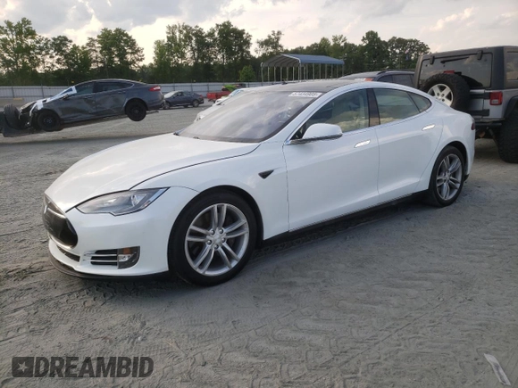 2014 Tesla Model S 60 с VIN 5YJSA1H18EFP33284, выставлен на аукционе Copart как лот 57434905 с пробегом 156 750 миль миль и Списание • Salvage title. История ставок и продаж доступна на DreamBid. Изображение 1.