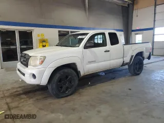 2006 Toyota Tacoma with VIN 5TEUX42N66Z193678, listed as a Copart auction lot 52045835 with 289,029 mi miles and Clean Title. Bid and sale history available at carsss.com. Image 1.