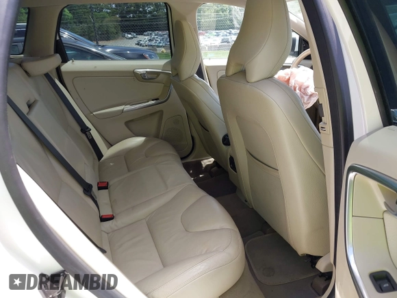 2013 Volvo XC60 3.2L z VIN YV4952DL7D2429586, wystawiony jako IAAI lot #42299502 z przebiegiem 101 249 mil mil oraz . Historia ofert i sprzedaży dostępna na DreamBid. Obrazek 8.