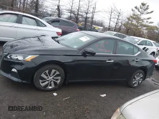 2020 Nissan Altima S z VIN 1N4BL4BW1LC250977, wystawiony jako IAAI lot #41812462 z przebiegiem 46 747 mil mil oraz . Historia ofert i sprzedaży dostępna na DreamBid. Obrazek 14.