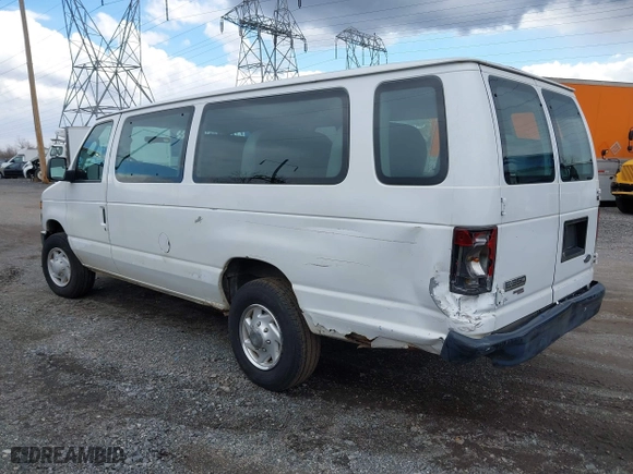 2008 Ford Econoline Wagon XL with VIN 1FDSS31L78DA60161, listed as a IAAI auction lot 41840351 with 151,312 mi miles. Bid and sale history available at carsss.com. Image 3.