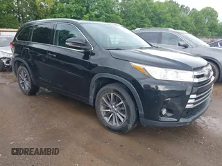 2018 Toyota Highlander SE with VIN 5TDKZRFH5JS540409, listed as a IAAI auction lot 42237423 with 100,659 mi miles and . Bid and sale history available at DreamBid. Image 1.