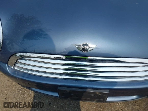 2010 MINI Hardtop with VIN WMWMF3C57ATZ61622, listed as a IAAI auction lot 42467602 with 94,937 mi miles and . Bid and sale history available at DreamBid. Image 6.