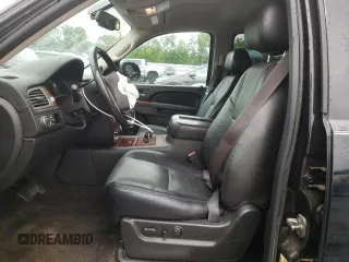 2013 Chevrolet Avalanche LTZ z VIN 3GNMCGE04DG340593, wystawiony jako Copart lot #57984385 z przebiegiem 169 702 mil mil oraz Szkoda całkowita • Salvage title. Historia ofert i sprzedaży dostępna na DreamBid. Obrazek 7.