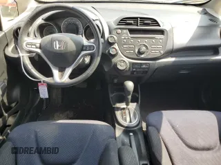 2013 Honda Fit Sport с VIN JHMGE8H54DC072949, выставлен на аукционе Copart как лот 57798645 с пробегом 45 886 миль миль и Списание • Salvage title. История ставок и продаж доступна на DreamBid. Изображение 8.
