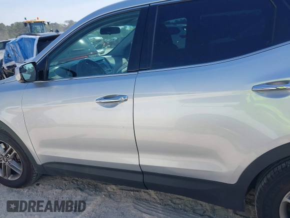2018 Hyundai Santa Fe 2.4L z VIN 5XYZTDLB9JG513584, wystawiony jako IAAI lot #42031291 z przebiegiem 131 109 mil mil oraz . Historia ofert i sprzedaży dostępna na DreamBid. Obrazek 14.