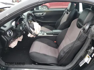 2018 Mercedes-Benz SLC 300 z VIN WDDPK3JA2JF155039, wystawiony jako Copart lot #88947625 z przebiegiem 66 385 mil mil oraz Szkoda całkowita • Salvage title. Historia ofert i sprzedaży dostępna na DreamBid. Obrazek 7.