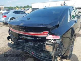 2020 Lincoln MKZ Reserve with VIN 3LN6L5E92LR609404, listed as a IAAI auction lot 42402524 with 44,271 mi miles and . Bid and sale history available at DreamBid. Image 6.