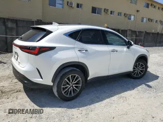 2024 Lexus NX 350 Premium z VIN JTJGGCEZ8R2011040, wystawiony jako Copart lot #51504025 z przebiegiem 15 757 mil mil oraz Nie do naprawy • Non repairable. Historia ofert i sprzedaży dostępna na DreamBid. Obrazek 3.