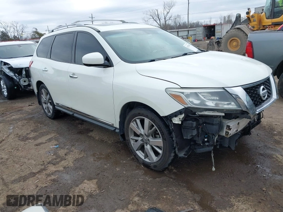 2016 Nissan Pathfinder Platinum with VIN 5N1AR2MM8GC662836, listed as a IAAI auction lot 41702450 with 149,885 mi miles. Bid and sale history available at carsss.com. Image 1.