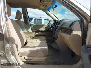 2005 Honda CR-V LX with VIN JHLRD78505C028782, listed as a IAAI auction lot 41947867 with 260,399 mi miles. Bid and sale history available at carsss.com. Image 5.