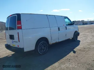 2005 Chevrolet Express Cargo Van with VIN 1GCFG15X251245840, listed as a IAAI auction lot 41627132 with 253,229 mi miles. Bid and sale history available at carsss.com. Image 4.