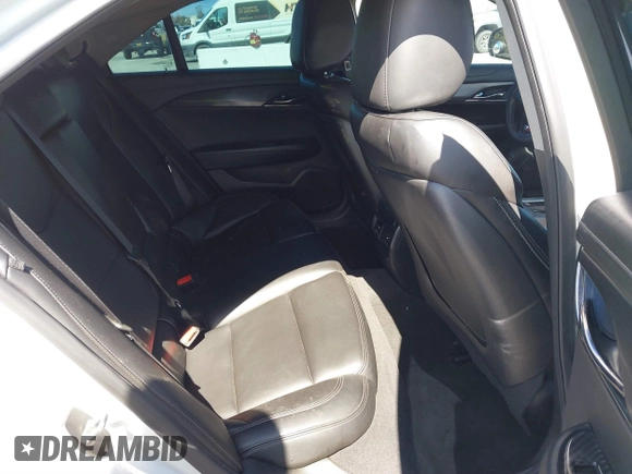 2018 Cadillac ATS RWD z VIN 1G6AA5RX2J0116853, wystawiony jako IAAI lot #41731111 z przebiegiem 91 135 mil mil oraz . Historia ofert i sprzedaży dostępna na DreamBid. Obrazek 8.