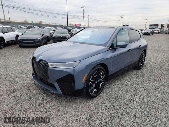 2024 BMW iX M60 z VIN WB533CF08RCR13397, wystawiony jako Copart lot #79058994 z przebiegiem 216 mil mil oraz Szkoda całkowita • Salvage title. Historia ofert i sprzedaży dostępna na DreamBid. Obrazek 1.