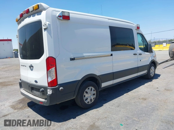 2017 Ford Transit z VIN 1FDYR2CM3HKA31676, wystawiony jako IAAI lot #42641414 z przebiegiem 315 686 mil mil oraz . Historia ofert i sprzedaży dostępna na DreamBid. Obrazek 4.