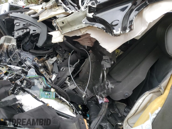 2017 Ford Focus Titanium z VIN 1FADP3N23HL291408, wystawiony jako Copart lot #83876124 z przebiegiem Nie podano mil oraz Szkoda całkowita • Salvage title. Historia ofert i sprzedaży dostępna na DreamBid. Obrazek 7.