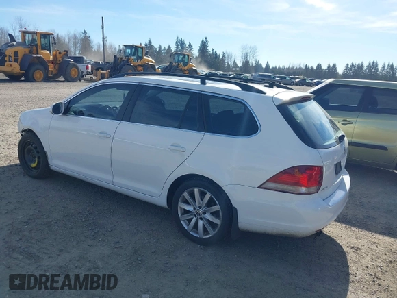 2012 Volkswagen Jetta SportWagen TDI with VIN 3VWPL7AJ8CM652661, listed as a IAAI auction lot 41670941 with 193,334 mi miles. Bid and sale history available at carsss.com. Image 3.