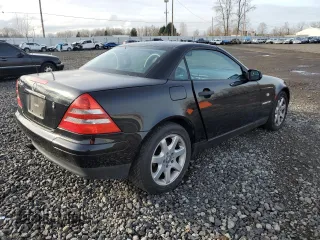 1999 Mercedes-Benz SLK 230/320 z VIN WDBKK47F7XF142078, wystawiony jako Copart lot #43598095 z przebiegiem 61 995 mil mil oraz Szkoda całkowita • Salvage title. Historia ofert i sprzedaży dostępna na DreamBid. Obrazek 3.