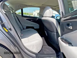 2013 Lexus LS 460 с VIN JTHBL5EFXD5119790, выставлен на аукционе Copart как лот 64606565 с пробегом 52 646 миль миль и Чистый • Clean title. История ставок и продаж доступна на DreamBid. Изображение 6.