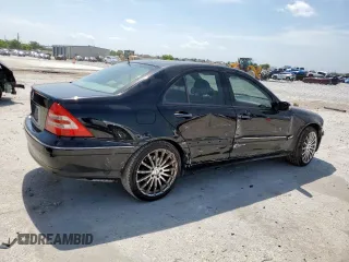 2003 Mercedes-Benz C 240 with VIN WDBRF61JX3F375295, listed as a Copart auction lot 60106075 with 153,767 mi miles and Salvage title. Bid and sale history available at DreamBid. Image 3.