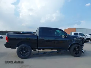 2018 Ram 1500 Sport z VIN 1C6RR7MT8JS168041, wystawiony jako IAAI lot #41887661 z przebiegiem 105 448 mil mil oraz . Historia ofert i sprzedaży dostępna na DreamBid. Obrazek 13.
