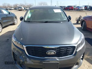 2020 Kia Sorento LX with VIN 5XYPGDA59LG683343, listed as a IAAI auction lot 41827929 with 103,222 mi miles and . Bid and sale history available at carsss.com. Image 6.