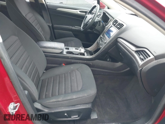 2020 Ford Fusion SE z VIN 3FA6P0T97LR234873, wystawiony jako IAAI lot #41510333 z przebiegiem 65 243 mil mil oraz . Historia ofert i sprzedaży dostępna na DreamBid. Obrazek 5.