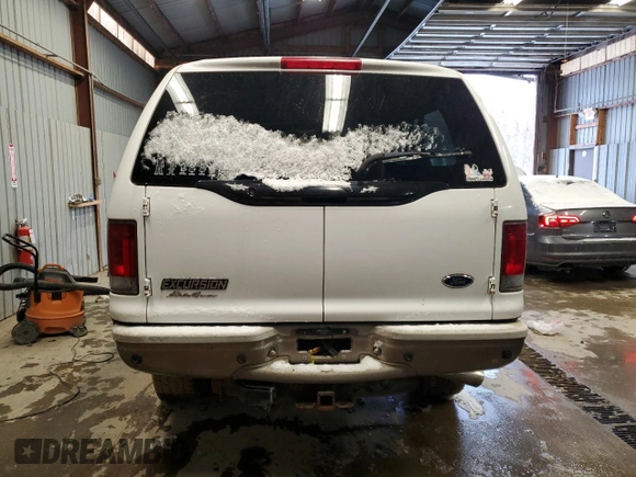 2004 Ford Excursion Eddie Bauer z VIN 1FMSU45P84EB01639, wystawiony jako Copart lot #84080724 z przebiegiem 239 334 mil mil oraz Czysty tytuł • Clean title. Historia ofert i sprzedaży dostępna na DreamBid. Obrazek 6.