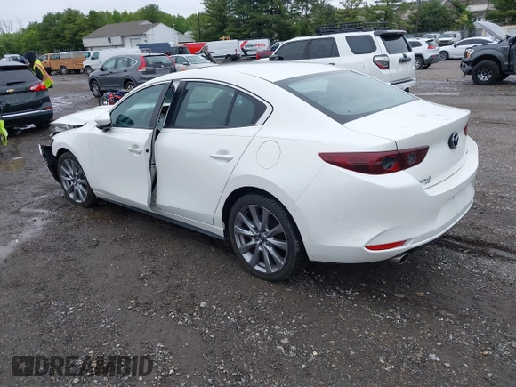 2021 Mazda 3 Preferred z VIN 3MZBPBCL0MM250862, wystawiony jako IAAI lot #42318612 z przebiegiem 86 056 mil mil oraz . Historia ofert i sprzedaży dostępna na DreamBid. Obrazek 3.