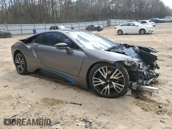 2015 BMW i8 z VIN WBY2Z2C52FV391003, wystawiony jako Copart lot #49772875 z przebiegiem Nie podano mil oraz Szkoda całkowita • Salvage title. Historia ofert i sprzedaży dostępna na DreamBid. Obrazek 4.