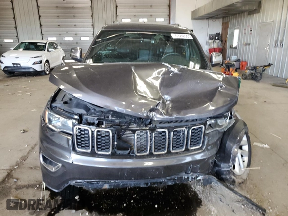 2017 Jeep Grand Cherokee Limited 75th Anniversary with VIN 1C4RJFBT4HC905477, listed as a Copart auction lot 63218505 with 156,117 mi miles and Non repairable. Bid and sale history available at DreamBid. Image 5.
