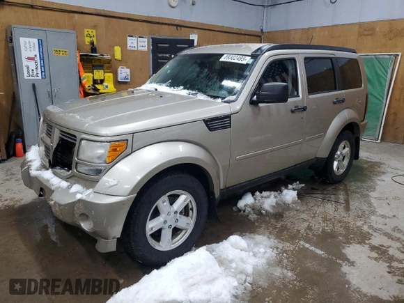 2010 Dodge Nitro SXT z VIN 1D4PU5GK8AW124381, wystawiony jako Copart lot #89302485 z przebiegiem 115 947 mil mil oraz Czysty tytuł • Clean title. Historia ofert i sprzedaży dostępna na DreamBid. Obrazek 1.