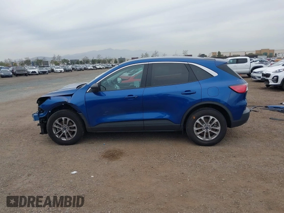 2022 Ford Escape SE with VIN 1FMCU9G69NUA71547, listed as a IAAI auction lot 41731172 with 36,273 mi miles and . Bid and sale history available at carsss.com. Image 15.