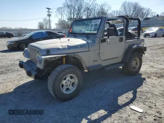 2001 Jeep Wrangler SE with VIN 1J4FA29P21P329675, listed as a Copart auction lot 45634015 with 191,625 mi miles and Salvage Title. Bid and sale history available at carsss.com. Image 1.