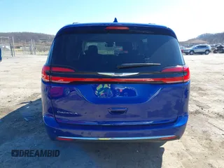 2021 Chrysler Pacifica Touring with VIN 2C4RC1FG5MR511546, listed as a IAAI auction lot 41882085 with 85,635 mi miles and . Bid and sale history available at DreamBid. Image 17.
