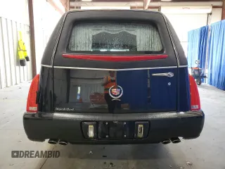 2011 Cadillac DTS Professional Limousine z VIN 1GE7K9C61BU600591, wystawiony jako Copart lot #55618735 z przebiegiem 31 702 mil mil oraz Tytuł czysty. Historia ofert i sprzedaży dostępna na DreamBid. Obrazek 6.