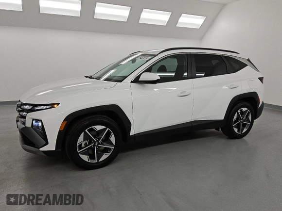 2025 Hyundai Tucson SEL with VIN 5NMJB3DE2SH470037, listed as a Copart auction lot 53915985 with 13,836 mi miles and Clean Title. Bid and sale history available at DreamBid. Image 1.